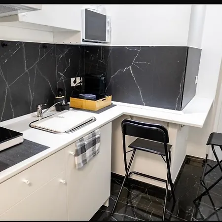 Salandra Suite- Policlinico 3*