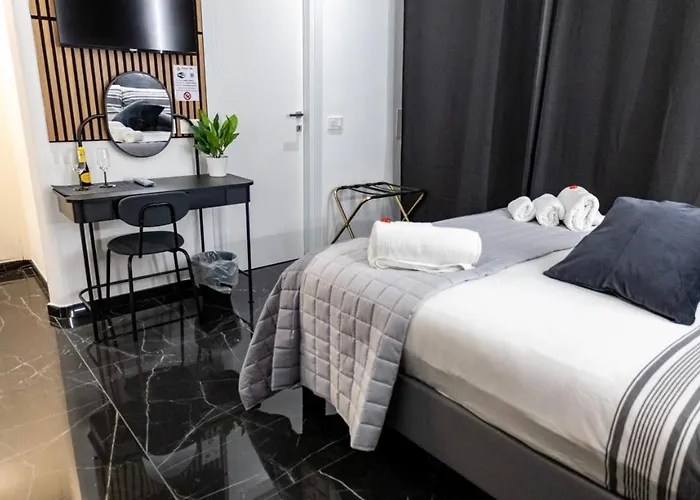 Salandra Suite- Policlinico 4* Bari