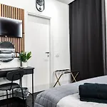 Salandra Suite- Policlinico 바리