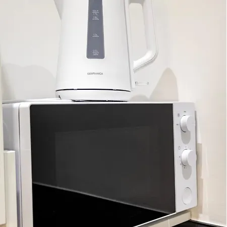 Salandra Suite- Policlinico بيت ضيافة