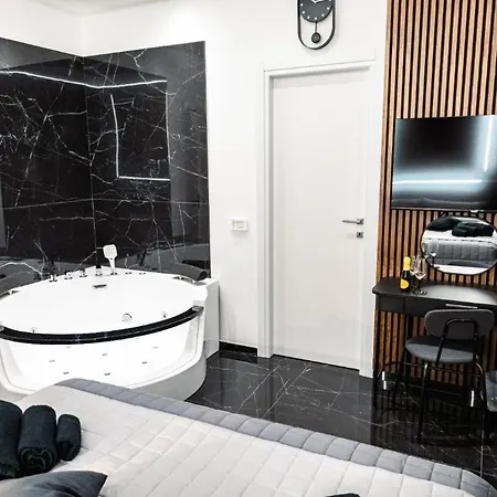 Salandra Suite- Policlinico 3*